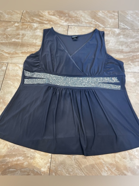 Tops - Torrid Rhinestone Blouse (US 3x)